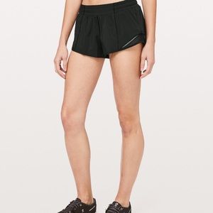 Lulu lemon hotty hot shorts 2.5 length size 4